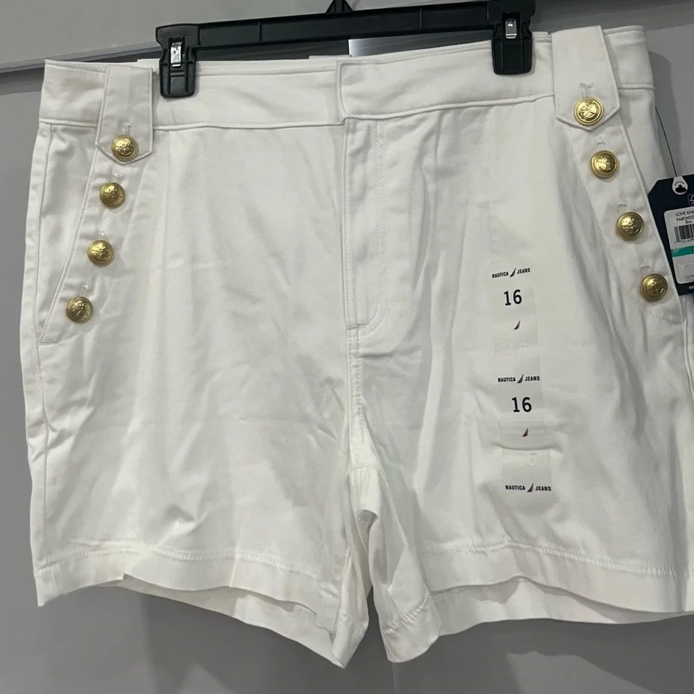 Nautica White women's mid-rise Short with Gold Buttons - Picture 3 of 5